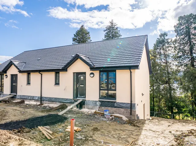 Blair Gardens, Shandon, G84, photo 1