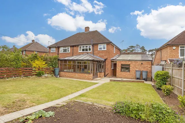 Photo 3 — Wavell Road, Maidenhead, Berkshire