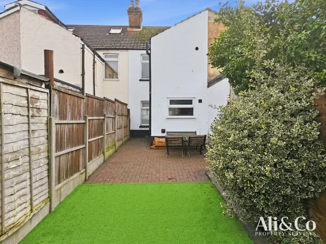 Photo 2 — William Street, Grays, Essex, RM17 6DY