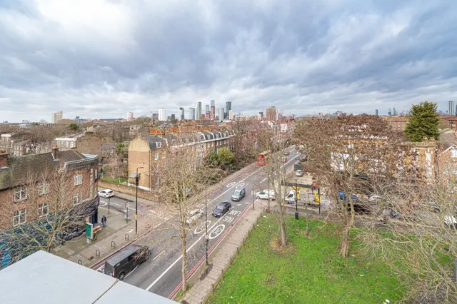 Photo 3 — Flat 8, 243 Brixton Road, London