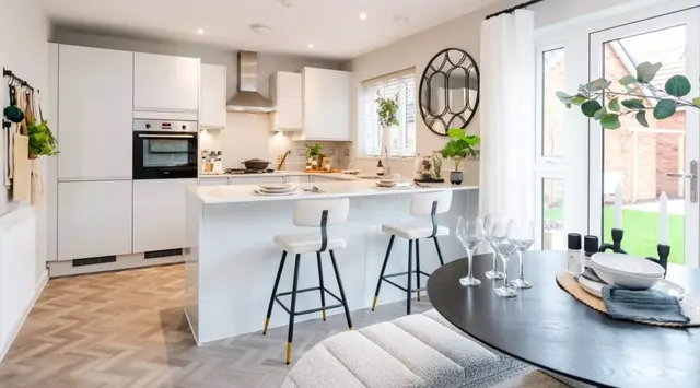 Wood Avens Way, Kettering, NN14, photo 3
