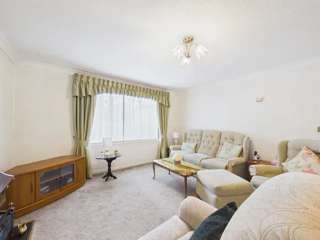 Stanwell, Middlesex, photo 2