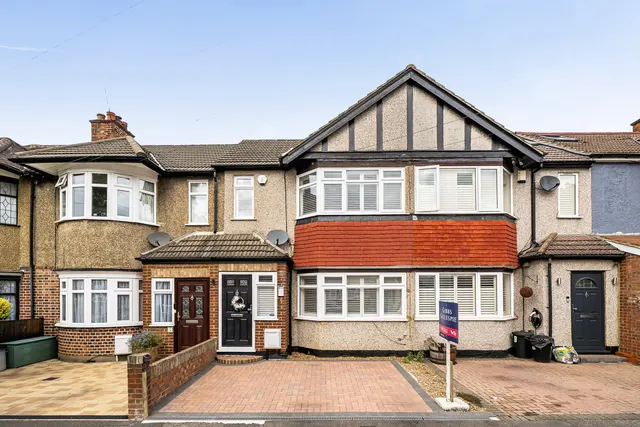 Beverley Road, Ruislip Manor, HA4, photo 1