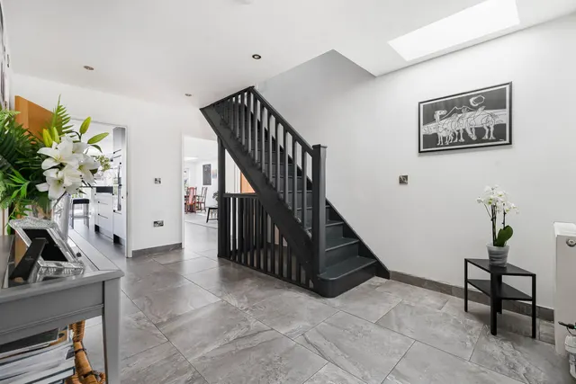 Photo 3 — Hill Farm Road, Marlow, SL7 3LU