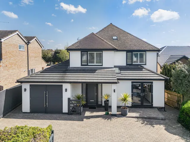 Hill Farm Road, Marlow, SL7 3LU, photo 1