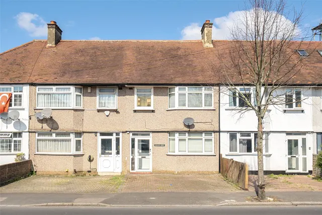 Grove Road, Mitcham, CR4 1AE, photo 1
