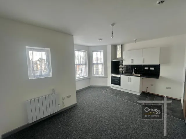 Bitterne Road West, Southampton, SO18, photo 2