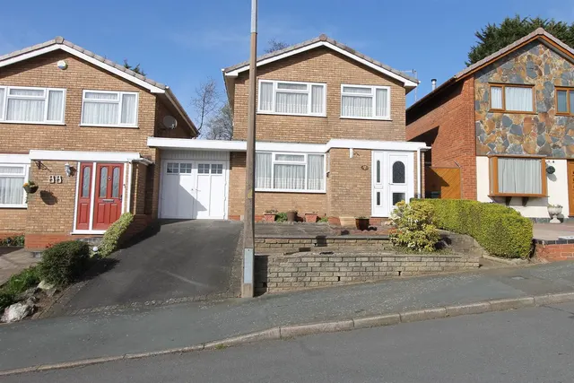 Long Innage, Halesowen, photo 1