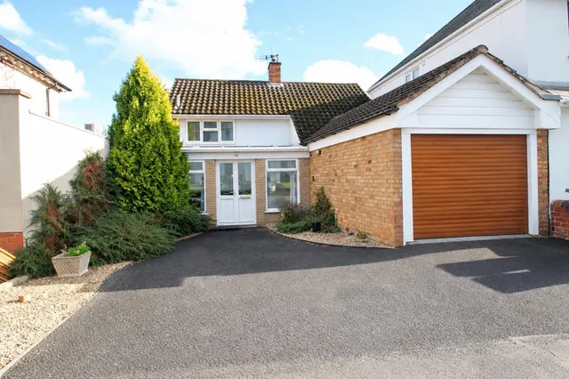 Waxland Road, Halesowen, photo 1