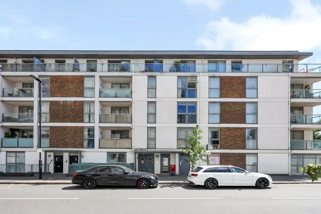 Flat 2, Sir Walter Raleigh Court, 48 Banning Street, London, SE10 0FD, photo 1
