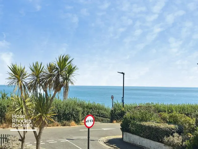 Currie Road, Sandown, PO36, photo 1