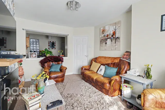 Tranch Road, Pontypool, NP4, photo 3