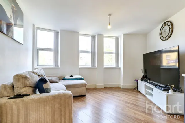 Mercury Gardens, Romford, RM1, photo 3