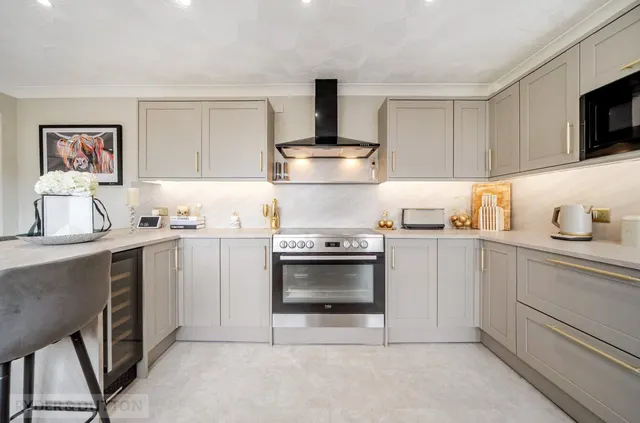 Laurels Drive, Littleborough, OL15, photo 3