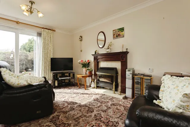 Kingfishers Court, West Bridgford, NG2, photo 3