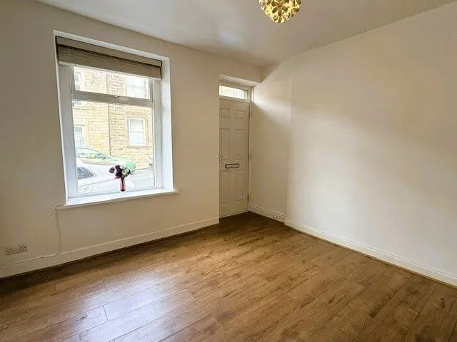 Vine Street, Greaves, LA1, photo 3