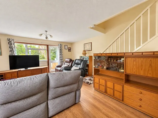 Rushden Way, Farnham, GU9, photo 3