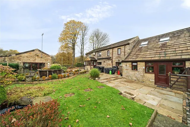Ringlows Lane, Syke, OL12, photo 1