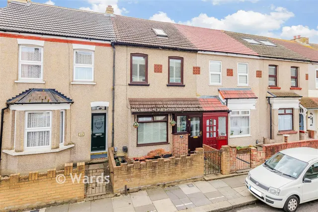 4 bedroom house, Horsa Road, Northumberland Heath, DA8