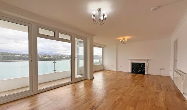 Glyn Garth Court, Menai Bridge, photo 1