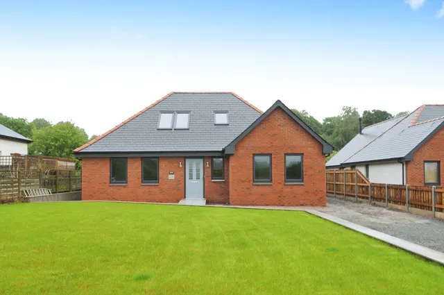 New Abbey Road, Dumfries, DG2, photo 1