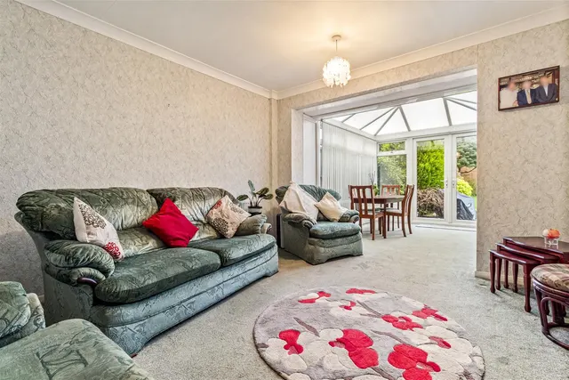 Photo 3 — Twyford Close, Worthing