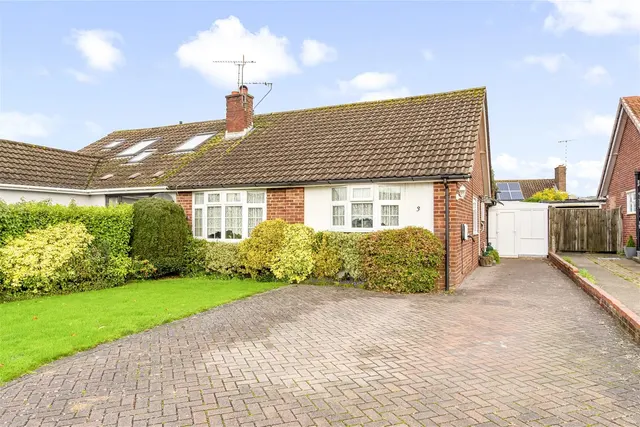 Twyford Close, Worthing, photo 1