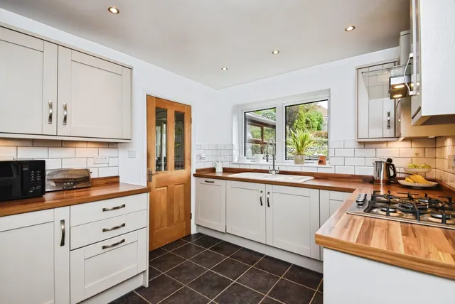 Montrose Crescent, Heysham, LA3, photo 3
