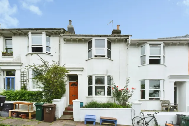Beaufort Terrace, Brighton, photo 1