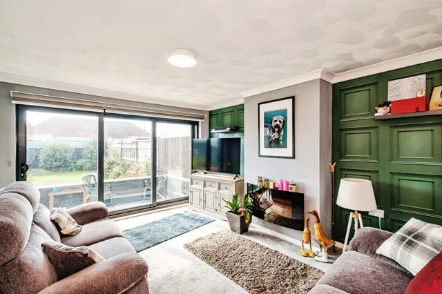 Hurley Road, Worthing, BN13, photo 2