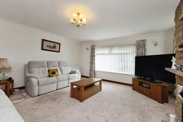 Gwynn Close, Stockton-On-Tees, TS19, photo 2