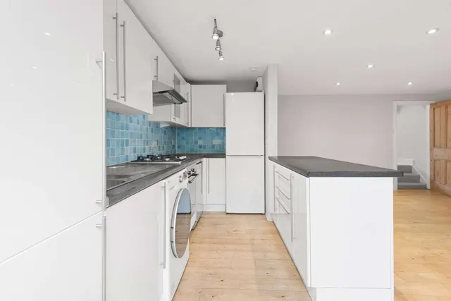 Veronica Road, London, SW17, photo 3