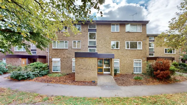 Buckingham Avenue, Perivale, UB6, photo 1