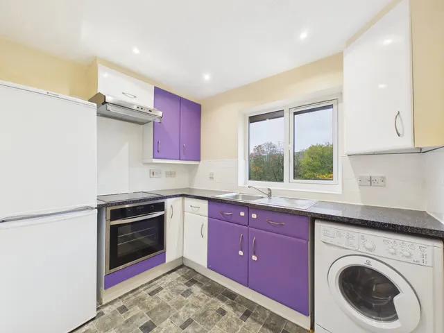 London Road, High Wycombe, HP11, photo 2