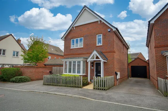 Hilly Field Close, Boorley Park, Botley, Southampton, SO32 2GR, photo 1