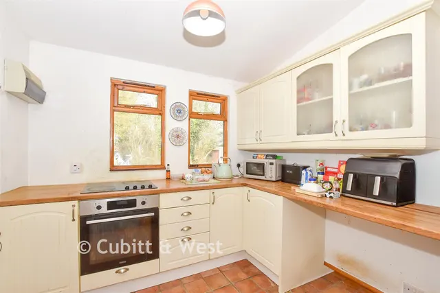 Horsham Road, Walliswood, RH5, photo 3