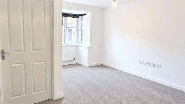 Kingfisher Crescent, Sandbach, CW11, photo 2