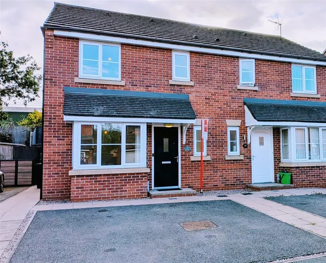 Kingfisher Crescent, Sandbach, CW11, photo 1
