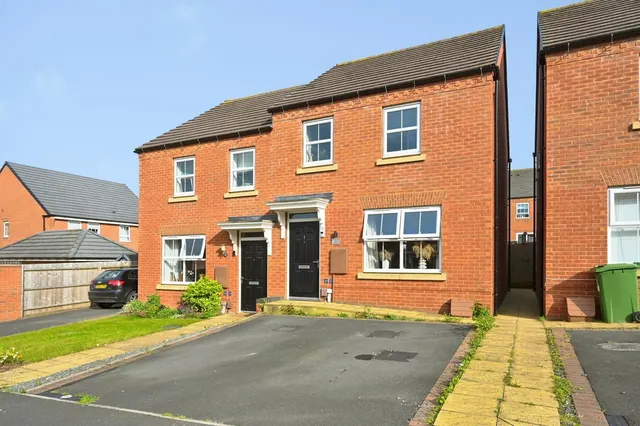 Moonbeam Way, Mansfield, NG18, photo 1