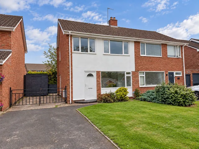 Sherwood Crescent, Market Drayton, photo 1