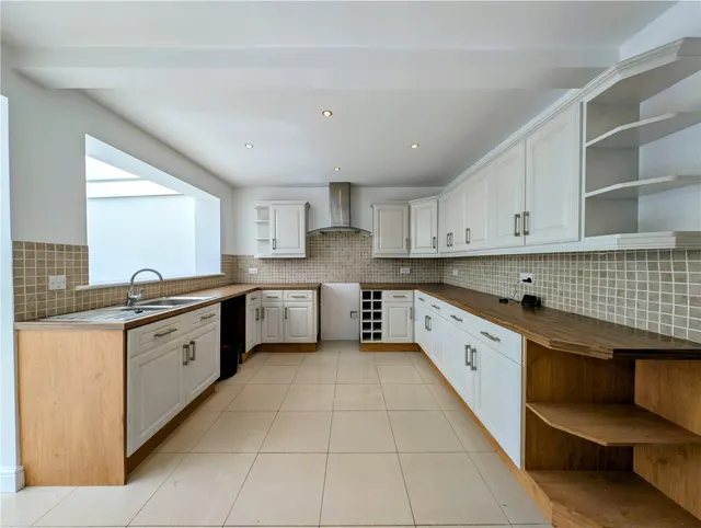 Windermere Way, Stourport-on-Severn, photo 2