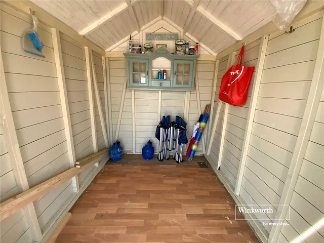 Friars Cliff, Christchurch, BH23, photo 2
