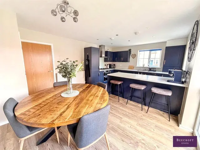 Rosefinch Road, Goldthorpe, photo 3