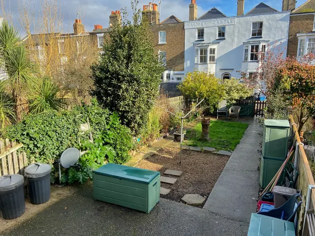 Photo 2 — Adelaide Gardens, Ramsgate, Kent, CT11 9HH