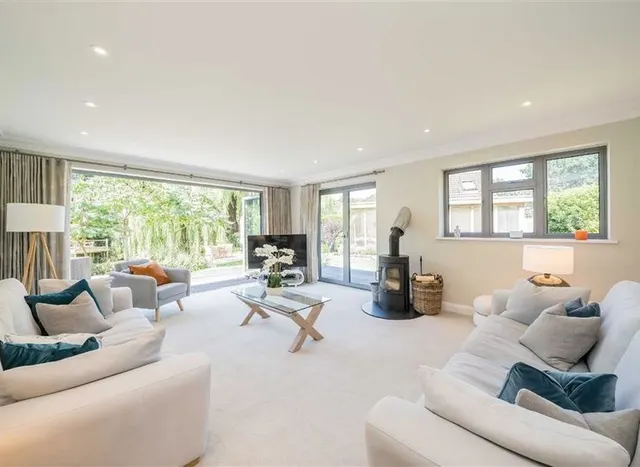 Wey Meadows, Weybridge, KT13, photo 3