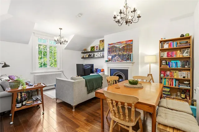 Heathfield Road, London, SW18, photo 1