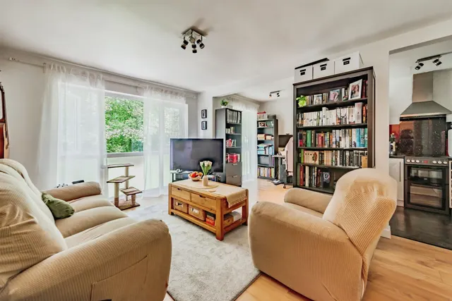 Hyde Heath Court, Crawley, RH10, photo 3