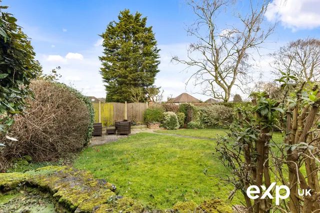 Bretton Road, Ravenshead, photo 3