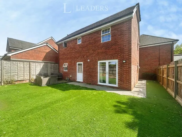 Bartons Road, Havant, PO9, photo 2