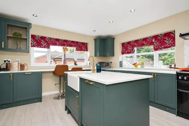 Crosse Hall Lane, Chorley, PR6, photo 3